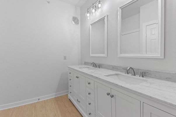 Bathroom, Dual Sink Vanities, Interior, Wood Texture Flooring