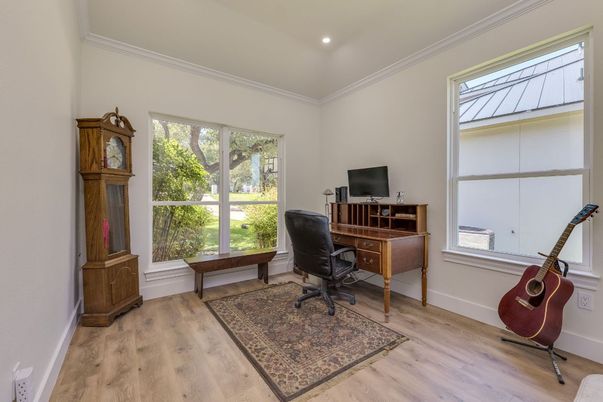 Home Office, Interior, Recessed Lighting, Wood Texture Flooring