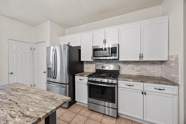Interior, Kitchen, Stainless Steel Appliances