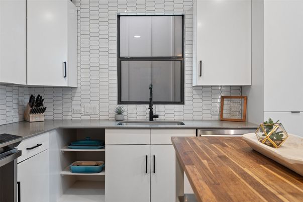 Interior, Kitchen, Stainless Steel Appliances