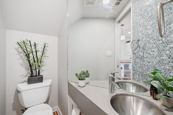 Bathroom, Interior, Pendant Lights