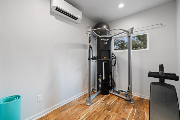 Fitness Equipment, Interior, Recessed Lighting, Wood Texture Flooring