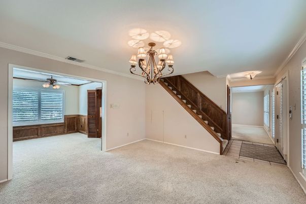 Chandelier, Empty room, Interior