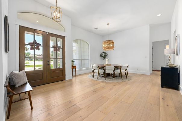 Chandelier, Dining room, Interior, Pendant Lights, Recessed Lighting, Wood Texture Flooring