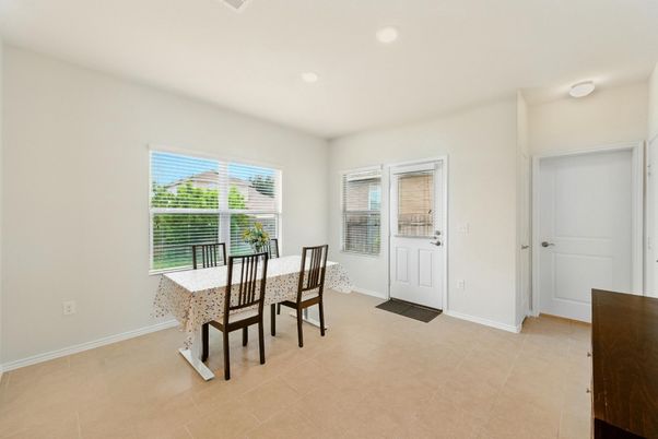 Dining room, Interior, Recessed Lighting