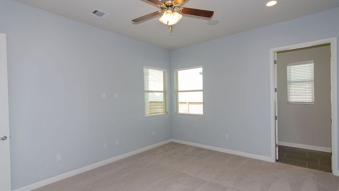 Empty room, Interior, Recessed Lighting
