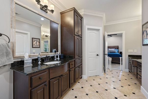 Bathroom, Dual Sink Vanities, Interior