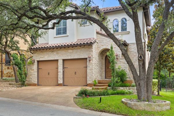 Attached, Exterior, Facade, Mediterranean