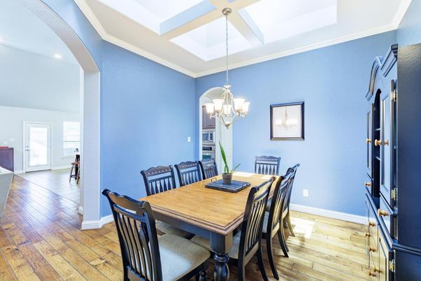 Chandelier, Dining room, Interior, Recessed Lighting, Wood Texture Flooring