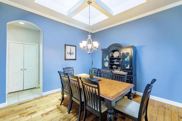 Chandelier, Dining room, Interior, Recessed Lighting, Wood Texture Flooring