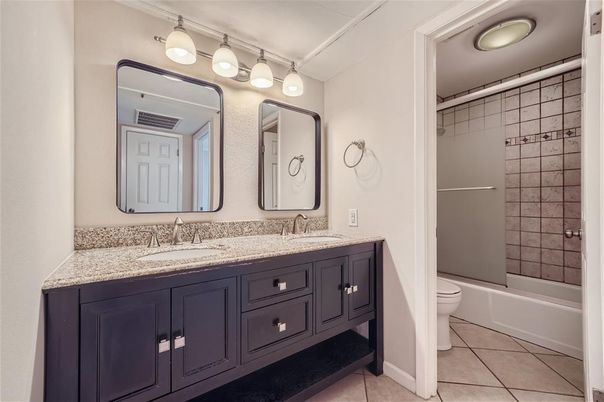 Bathroom, Dual Sink Vanities, Interior