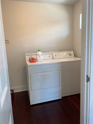 Interior, Utility Closets, Washer, Wood Texture Flooring
