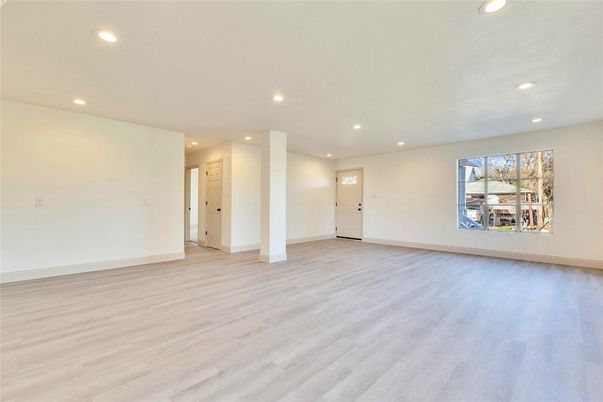 Empty room, Interior, Recessed Lighting, Wood Texture Flooring