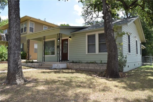 Exterior, Facade, None