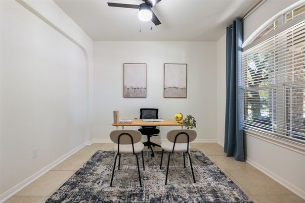 Home Office, Interior
