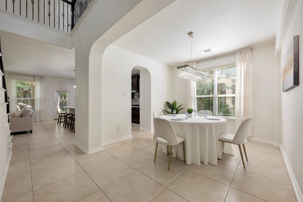 Chandelier, Dining room, Interior, Pendant Lights