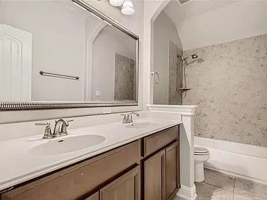 Bathroom, Dual Sink Vanities, Interior