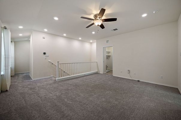 Empty room, Interior, Recessed Lighting