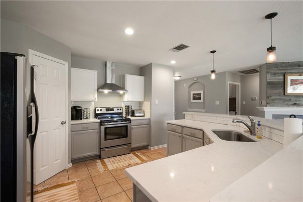 Interior, Kitchen, Pendant Lights, Recessed Lighting, Stainless Steel Appliances