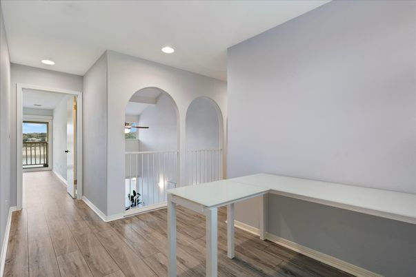 Interior, Recessed Lighting, Water, Wood Texture Flooring