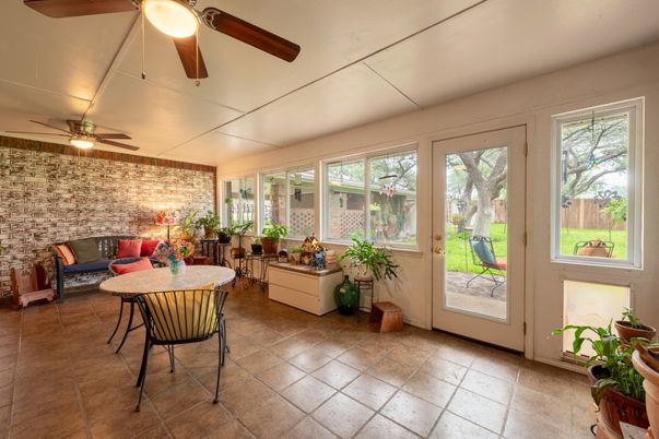 Interior, Living room, Stone Walls, Sun Room