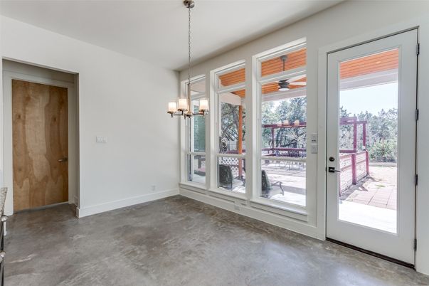 Chandelier, Empty room, Interior, Pendant Lights
