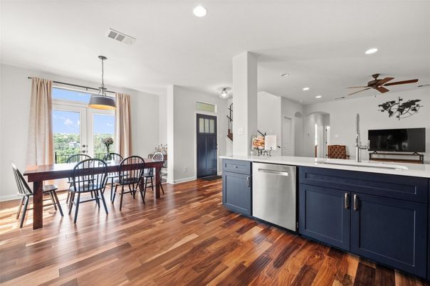 Dining room, Interior, Kitchen, Pendant Lights, Recessed Lighting, Wood Texture Flooring
