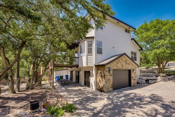 Detached Garage, Exterior