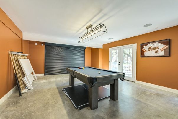Billiard Table, Game Room, Interior