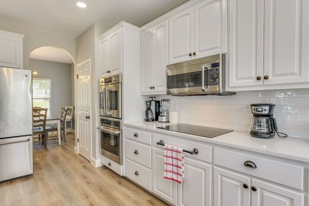 Dining room, Interior, Kitchen, Recessed Lighting, Wood Texture Flooring