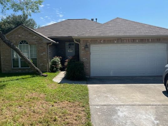 Attached, Exterior, Facade, Brick Facade, Ranch
