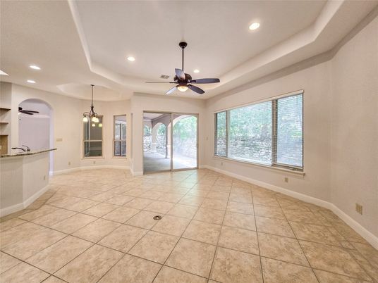 Empty room, Interior, Pendant Lights, Recessed Lighting