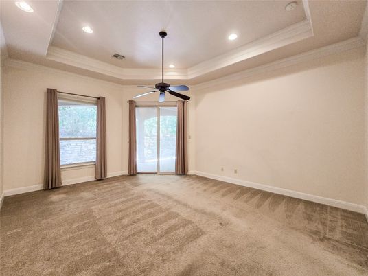 Empty room, Interior, Pendant Lights, Recessed Lighting