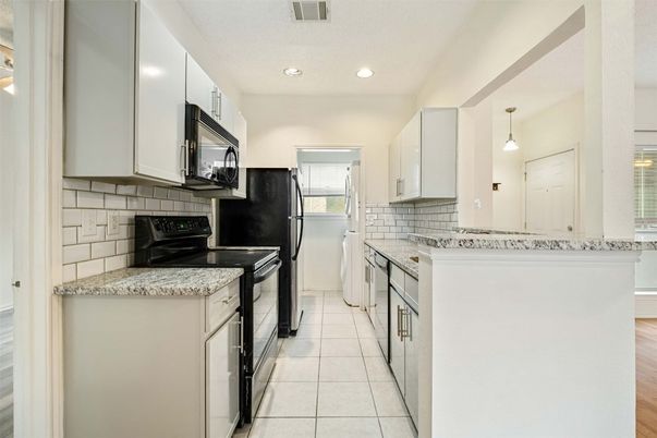 Interior, Kitchen, Pendant Lights, Recessed Lighting