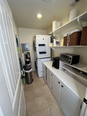 Interior, Kitchen, Recessed Lighting, Washer