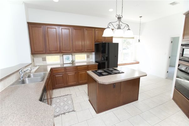 Chandelier, Interior, Kitchen, Pendant Lights, Recessed Lighting