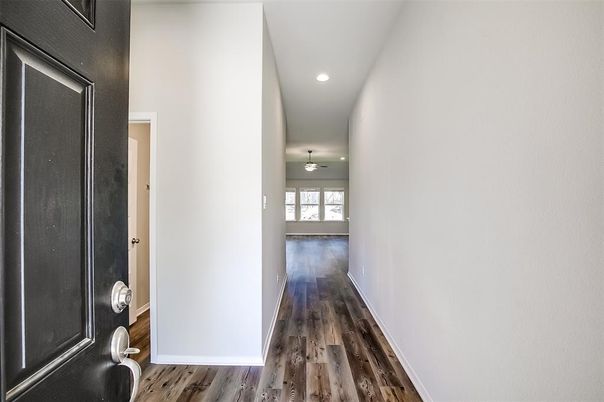 Interior, Recessed Lighting, Wood Texture Flooring