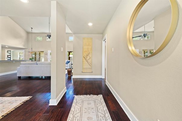 Interior, Living room, Pendant Lights, Recessed Lighting, Wood Texture Flooring