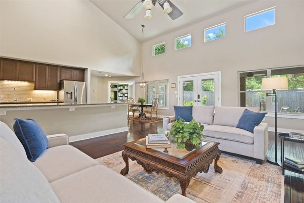 Dining room, Interior, Kitchen, Living room, Pendant Lights, Stainless Steel Appliances, Wood Texture Flooring