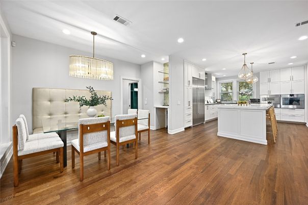 Chandelier, Dining room, Interior, Kitchen, Pendant Lights, Recessed Lighting, Wood Texture Flooring