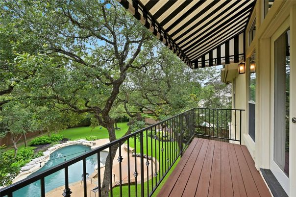 Exterior, Pool, Other
