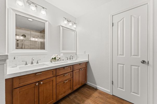 Bathroom, Dual Sink Vanities, Interior, Wood Texture Flooring