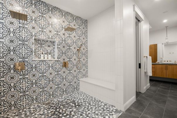 Bathroom, Interior, Pendant Lights, Recessed Lighting