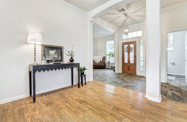 Interior, Pendant Lights, Wood Texture Flooring
