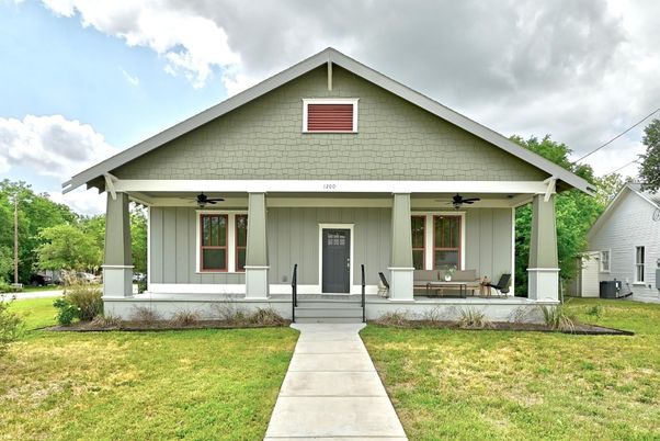 Exterior, Facade, American Craftsman