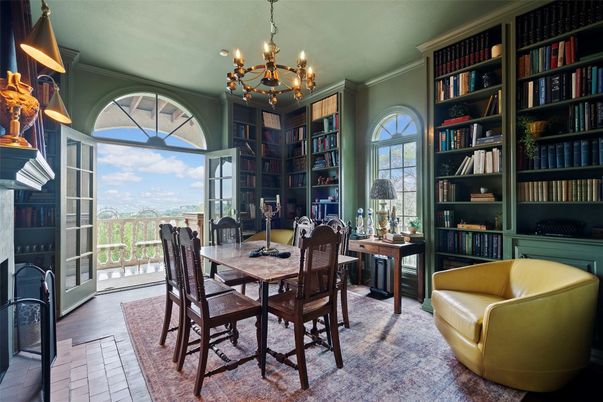 Chandelier, Dining room, Interior