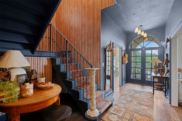 Chandelier, Interior, Wood Texture Flooring