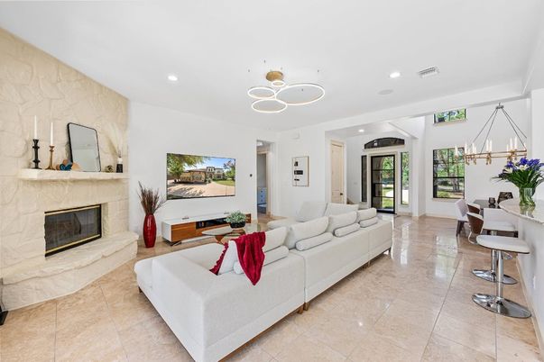 Dining room, Fireplace, Interior, Living room, Pendant Lights, Recessed Lighting