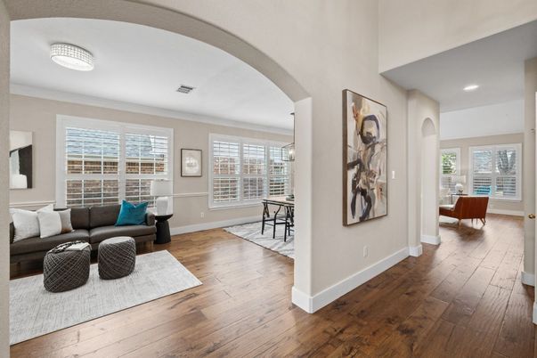 Dining room, Interior, Living room, Pendant Lights, Recessed Lighting, Wood Texture Flooring