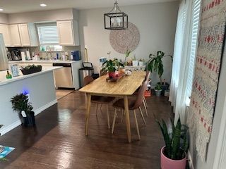 Dining room, Interior, Kitchen, Pendant Lights, Recessed Lighting, Wood Texture Flooring